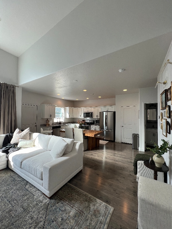 Building Photo - 7109 N Mountain Field Dr