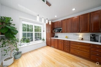 Building Photo - 593 Hartford Dr