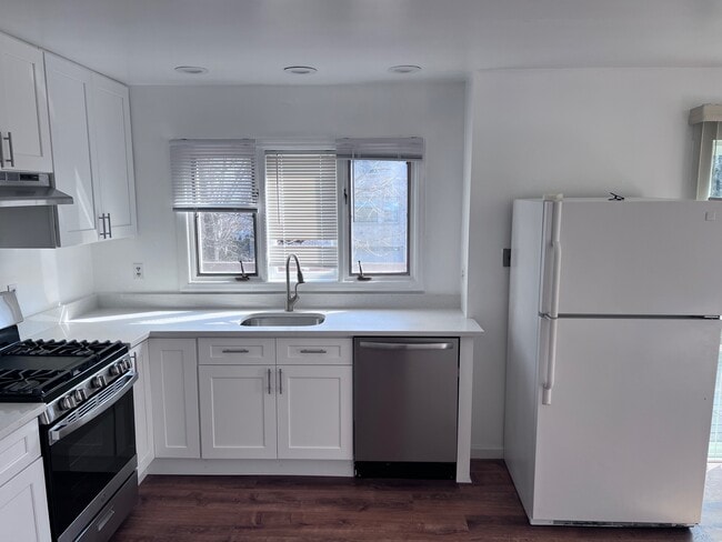 Building Photo - 12 Sylvan Ave