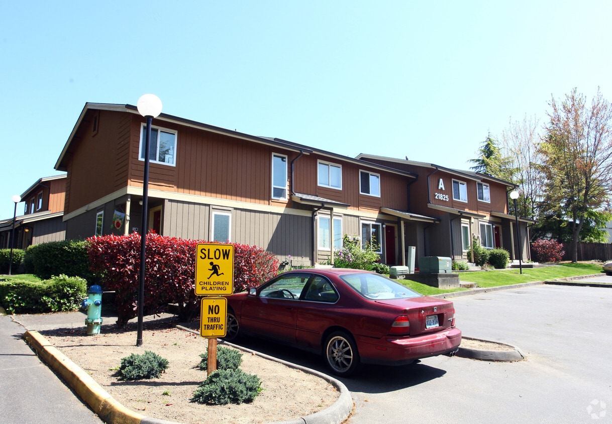 Building Photo - Brentwood Apartments