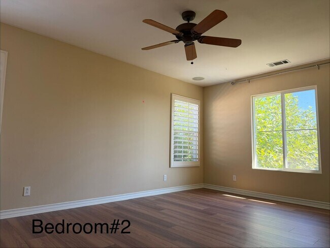 Foto del edificio - 16333 Fox Hollow Way