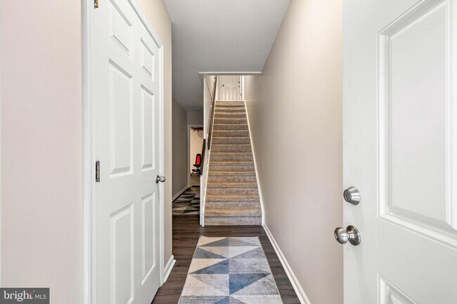Foto del edificio - 4876 Weatherhill Dr
