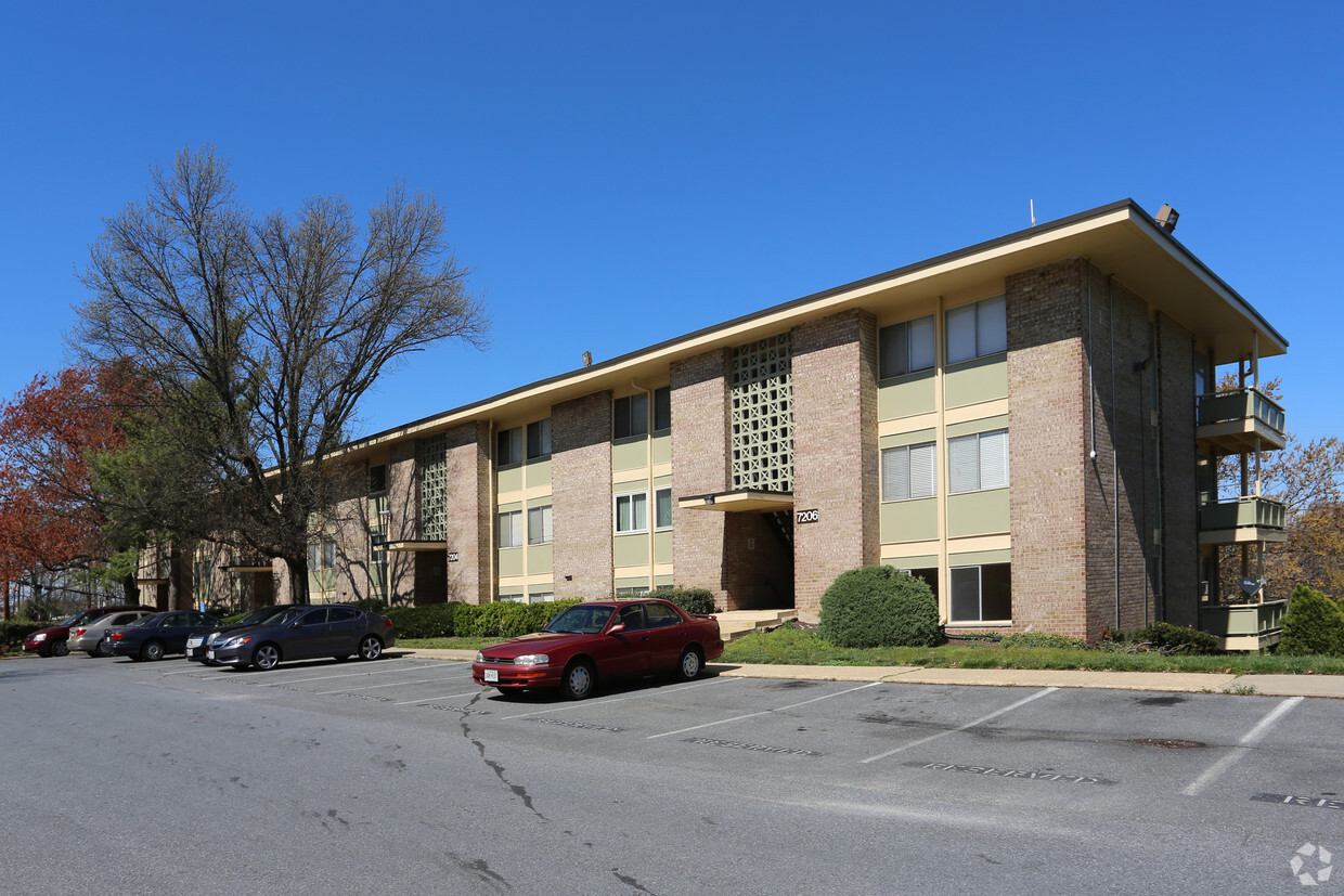 Holly Hill Condominiums - Apartments in District Heights, MD ...