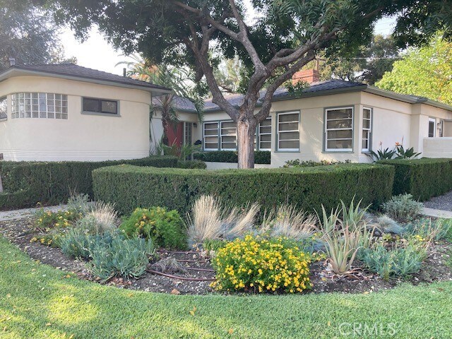 Primary Photo - 505 W Baughman Ave