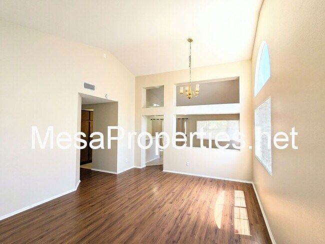Foto del edificio - 15635 Desert Springs Dr