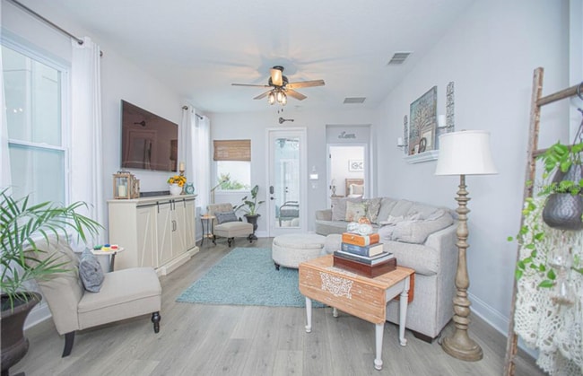 Building Photo - 12855 Salk Way