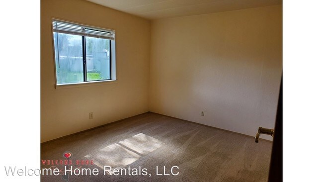 Building Photo - 2 br, 2 bath House - 10900 Kuhlman Rd. SE #28