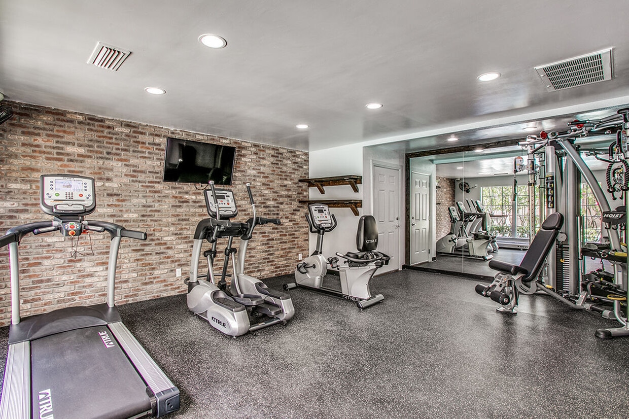 Trinity Heights Apartments in Fort Worth, TX