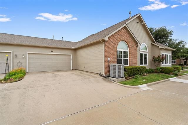 Building Photo - 2601 Marsh Ln
