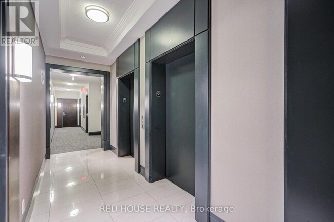 Building Photo - 1185 The Queensway