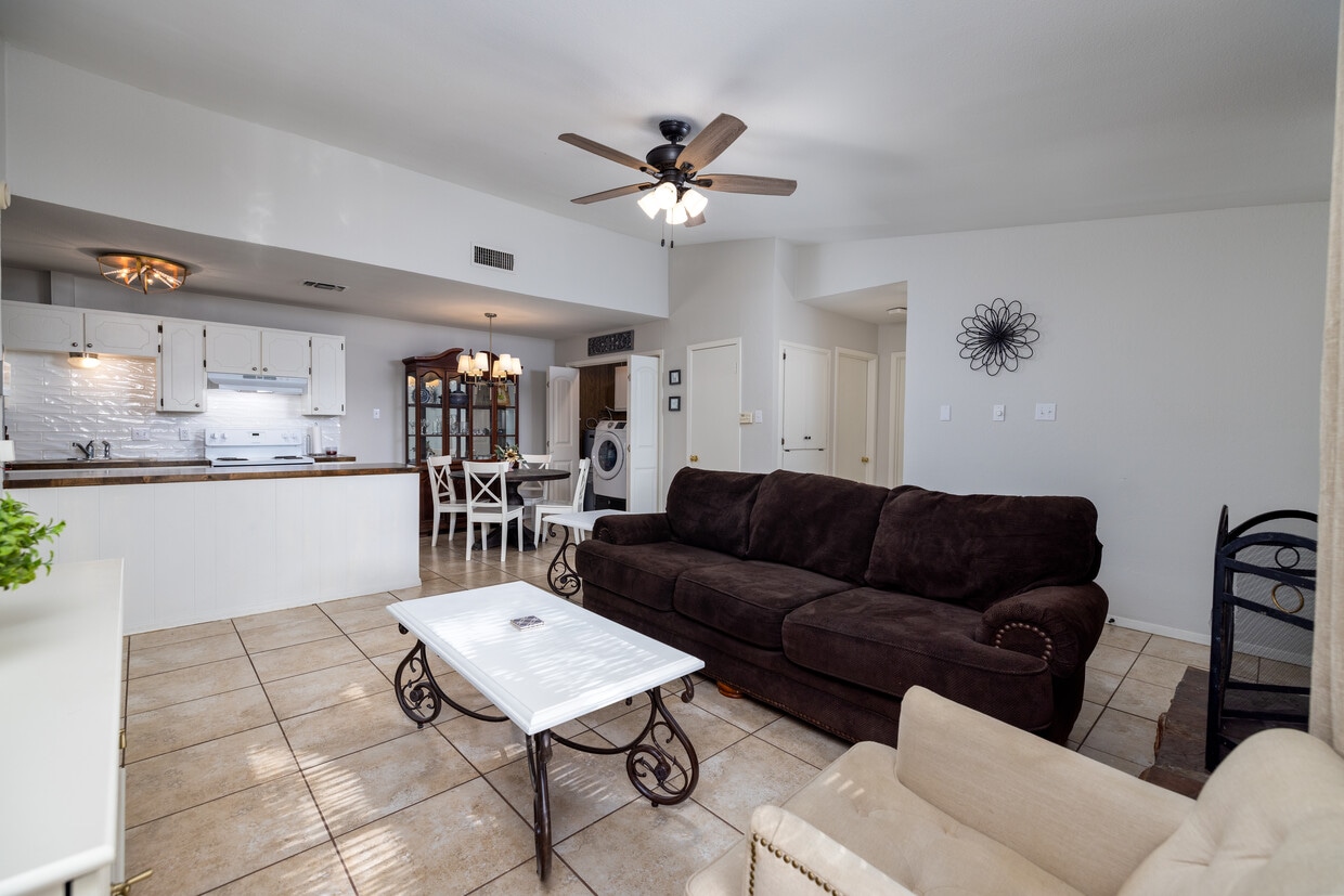 living room - 3801 Green Meadow Dr