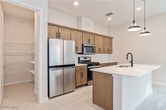 Building Photo - 14867 Loggerhead Dr