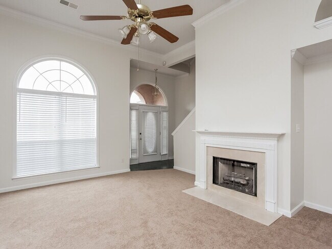 Foto del edificio - 5344 Evening Mist Dr