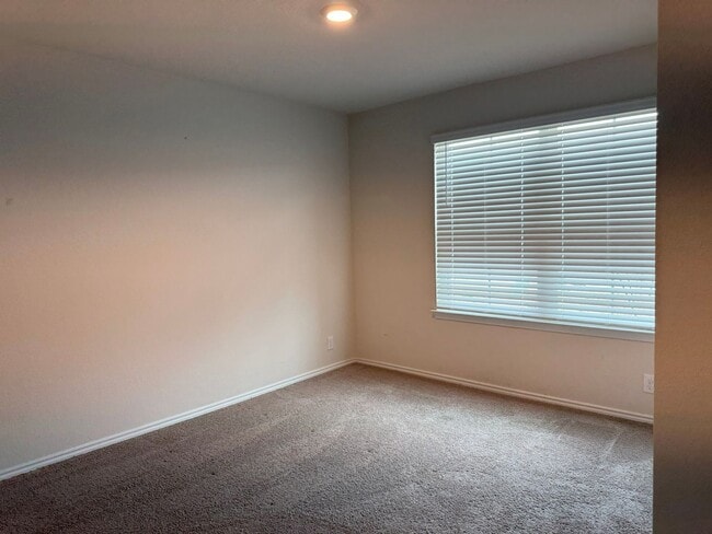 Building Photo - 9603 Lowline Brg