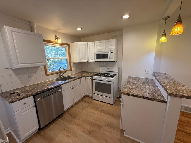 Foto del edificio - 3BR off 50th and Center