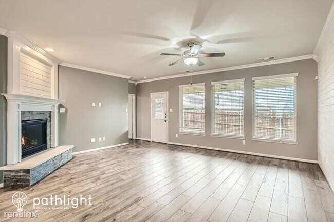 Building Photo - 5 br, 3 bath House - 1592 Sugarberry Drive...