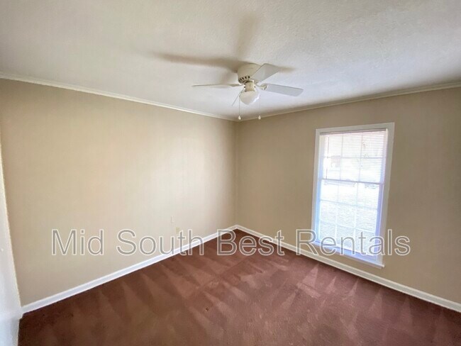 Foto del edificio - 1693 Winfield Rd