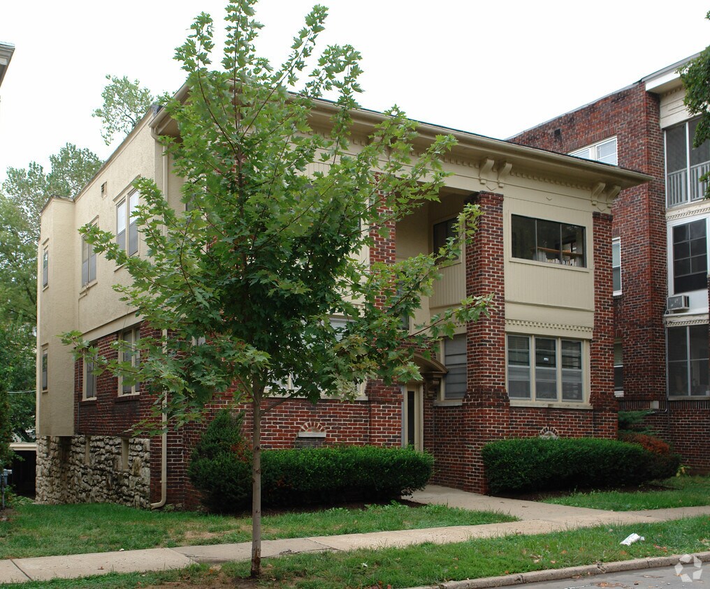 Foto del edificio - 5109-5111 Wyandotte St