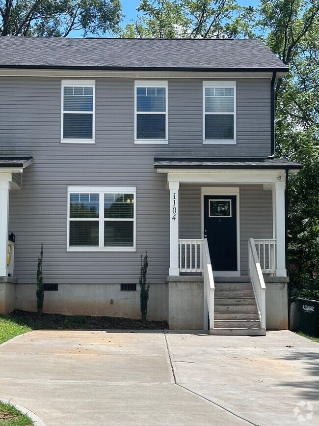 Building Photo - 1104 13th Ave Ct NE