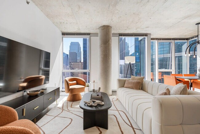 Foto del edificio - 215 W Lake St