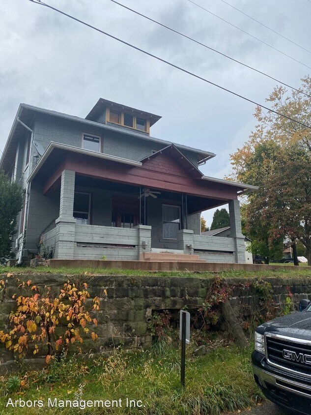 Primary Photo - 3 br, 1.5 bath House - 600 Isabella Ave