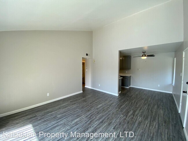 Foto del edificio - 3702 W Benjamin Holt Dr