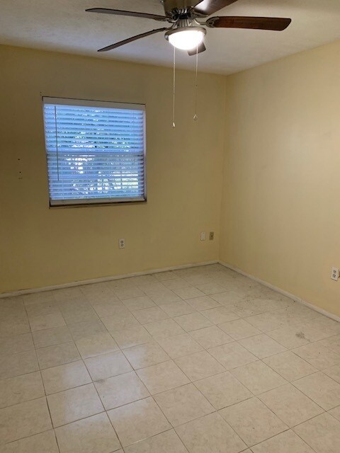 Building Photo - 1950 Paine Ave