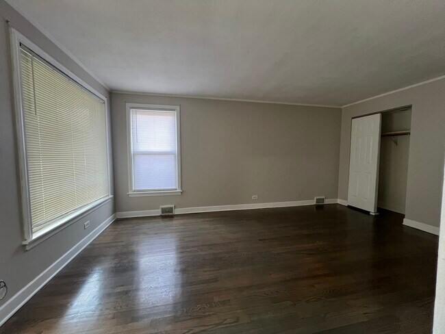 Building Photo - 415 53rd Ave