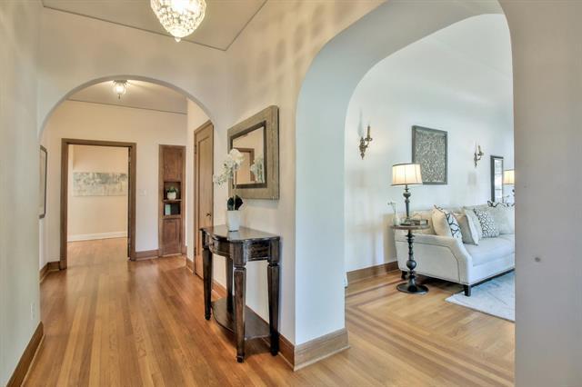 Foto del edificio - 1130 University Ave