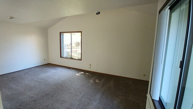 Foto del edificio - 5497-5499 Nicole Ct SE