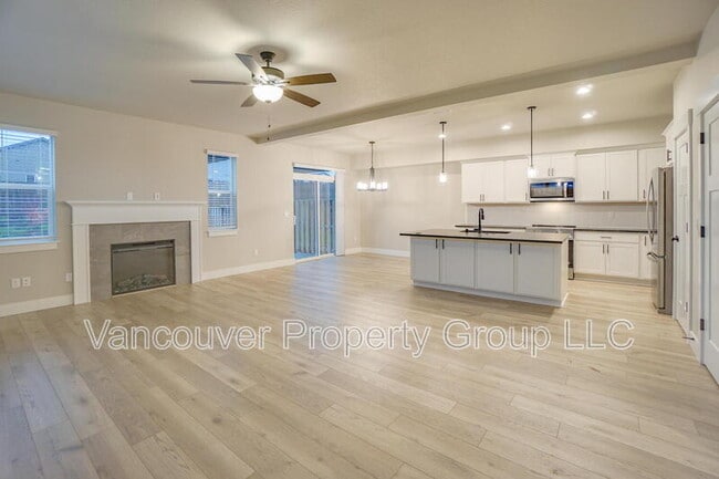 Foto del edificio - 2217 E Juniper Cir