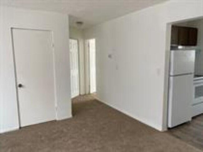 Foto del edificio - 5670 Howe Rd