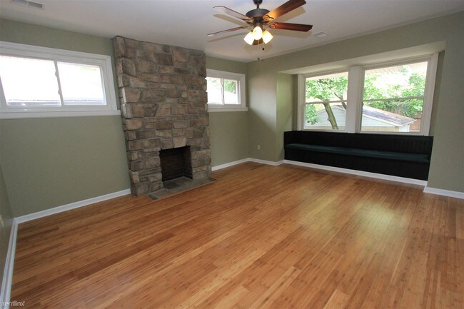 Building Photo - 3 br, 1 bath  - 5642 Northumberland St 5642