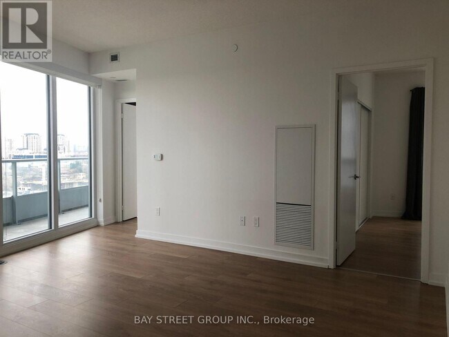 Building Photo - 117 McMahon Dr