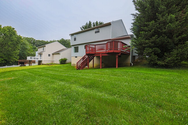 Building Photo - 28 Mitchell Dr