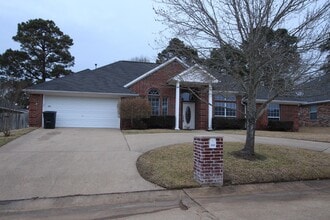 Building Photo - 2092 Rana Pk