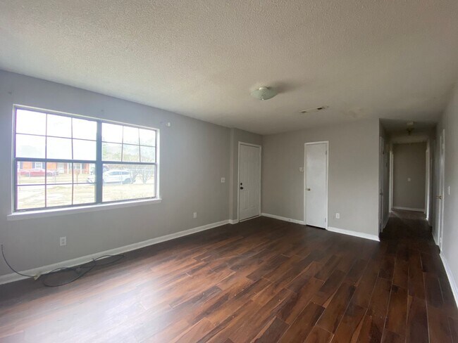 Foto del edificio - Home for rent in Euafaula! Available to Vi...