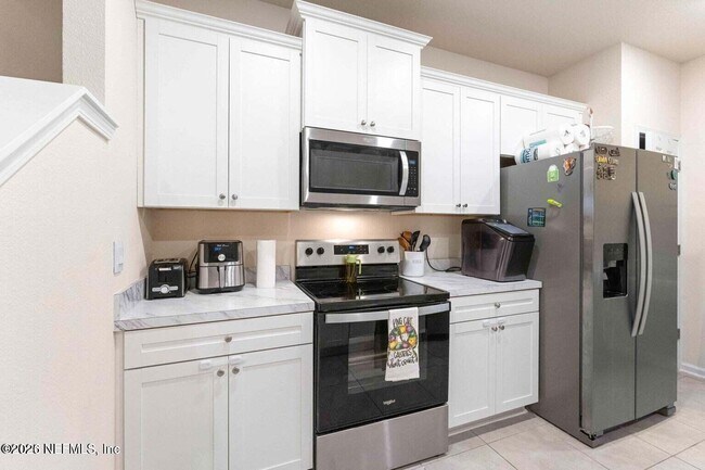 Building Photo - 48 Red House Cir