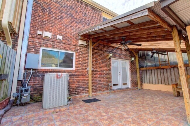 Foto del edificio - 10432 Hammerly Blvd