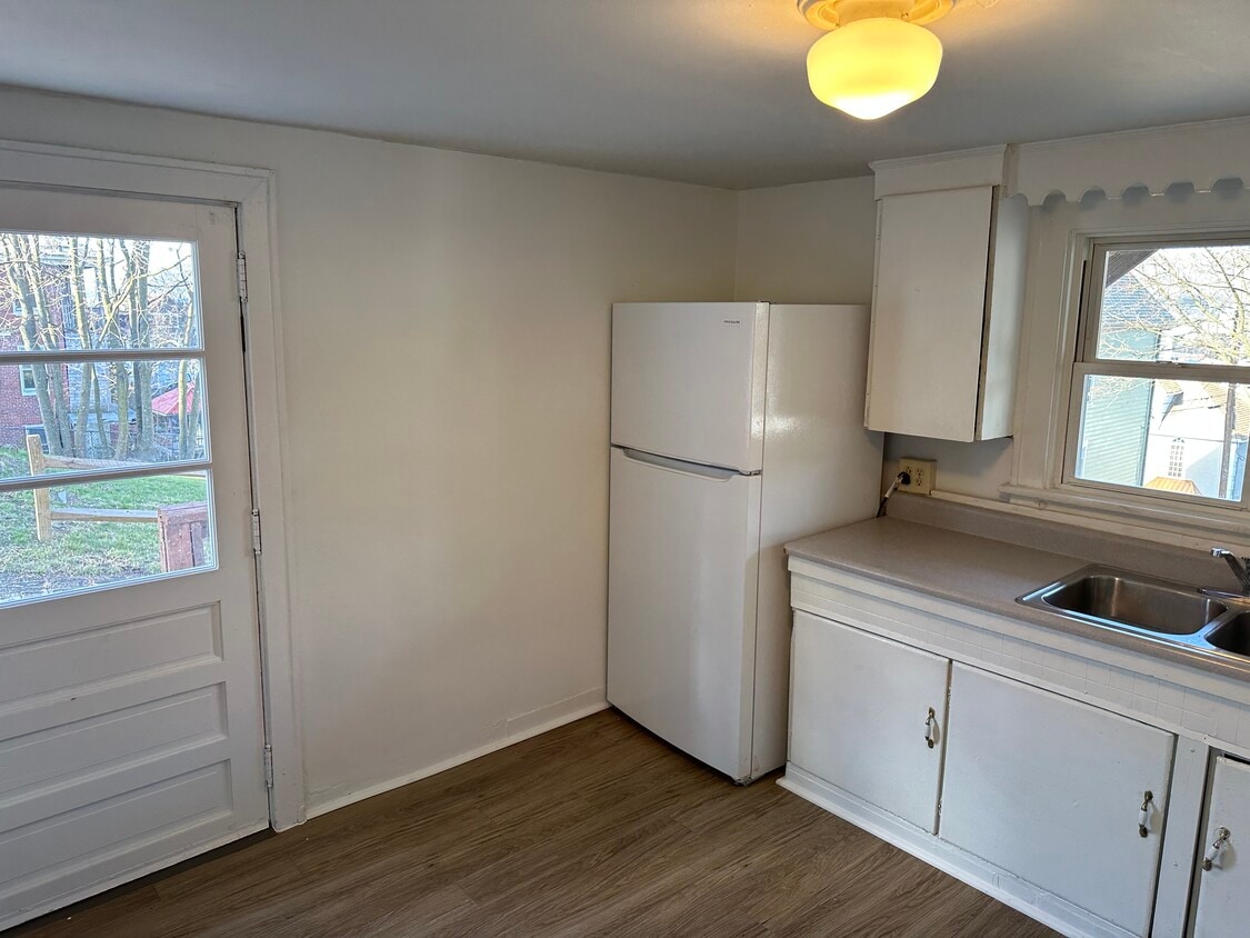 30 Ridgeway Ter Unit 1, Cumberland, MD 21502 Apartments in Cumberland