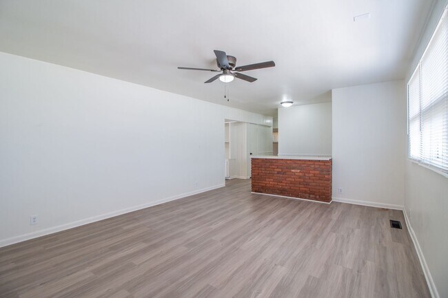 Building Photo - 2510 56th St