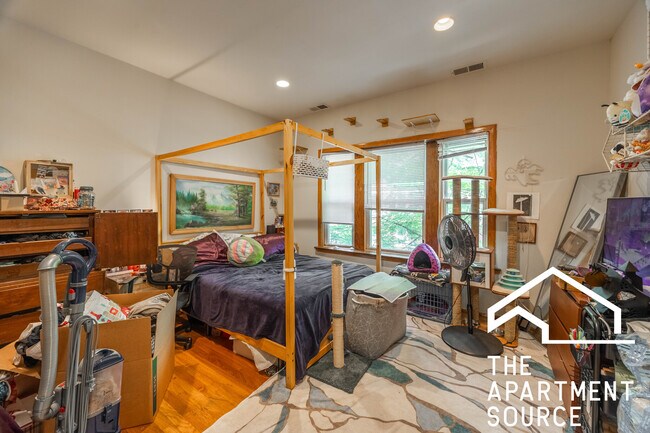 Foto del edificio - 2724 N Kimball Ave