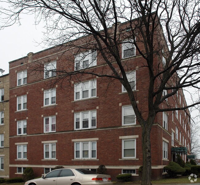 Edificio - 215-217 Essex St & 204 Oak St