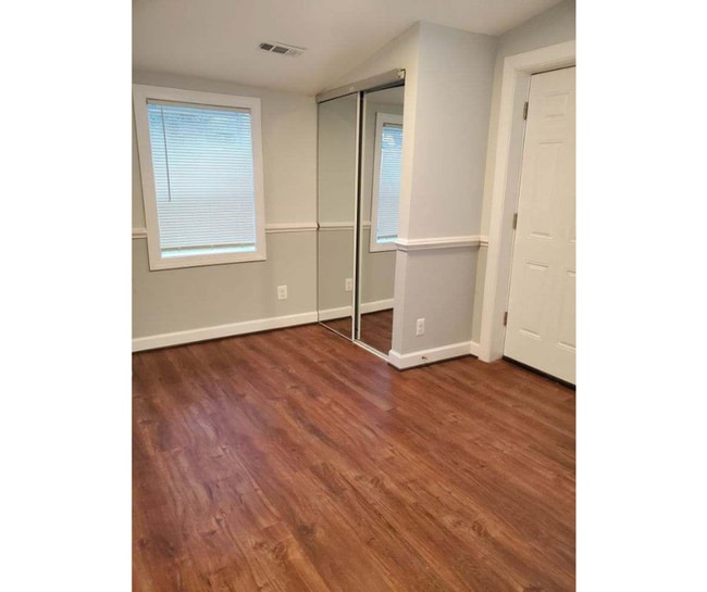 Foto del edificio - 3247 Magnolia Ave