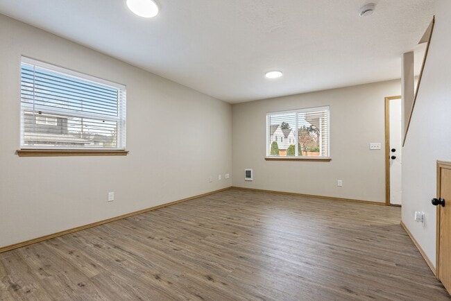 Photo - Spacious 2-Bedroom/1.5 bathroom in SE Portland Townhome