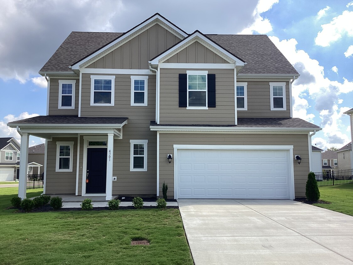 Foto principal - 4301 Spregan Way