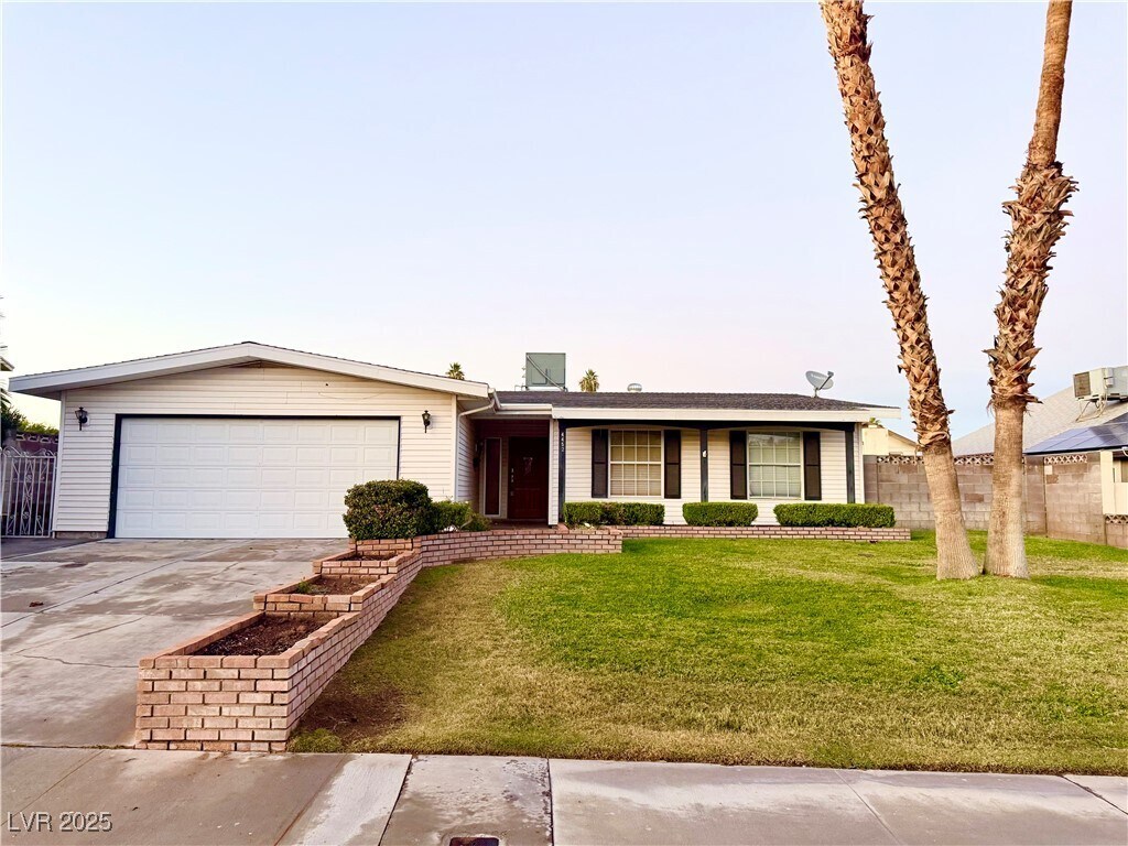 Primary Photo - 4452 E El Cebra Way