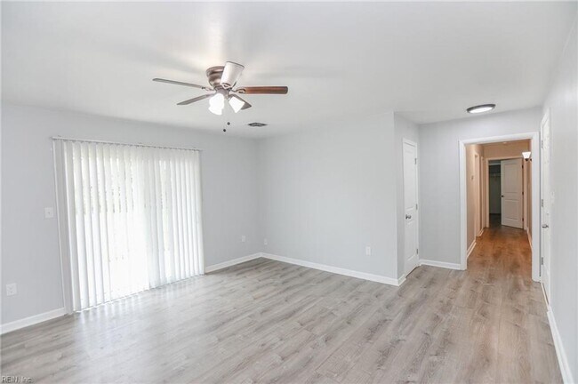 Foto del edificio - Beautifully renovated two bedroom home in ...