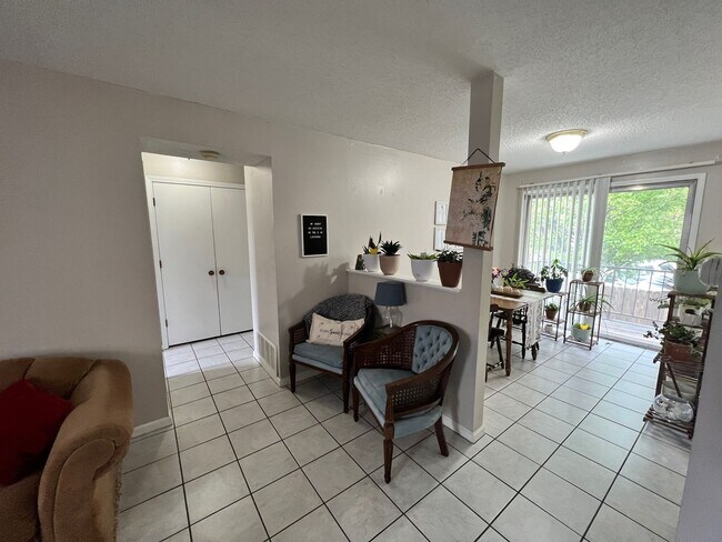 Building Photo - Pre-Leasing for 26/27 School Year