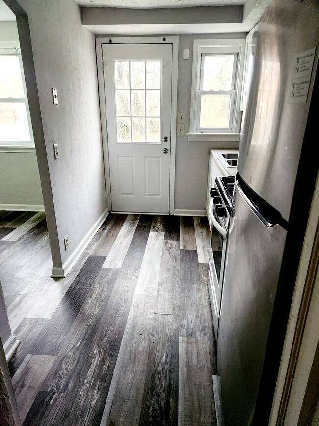 Foto del edificio - 1128 Shadycrest Dr